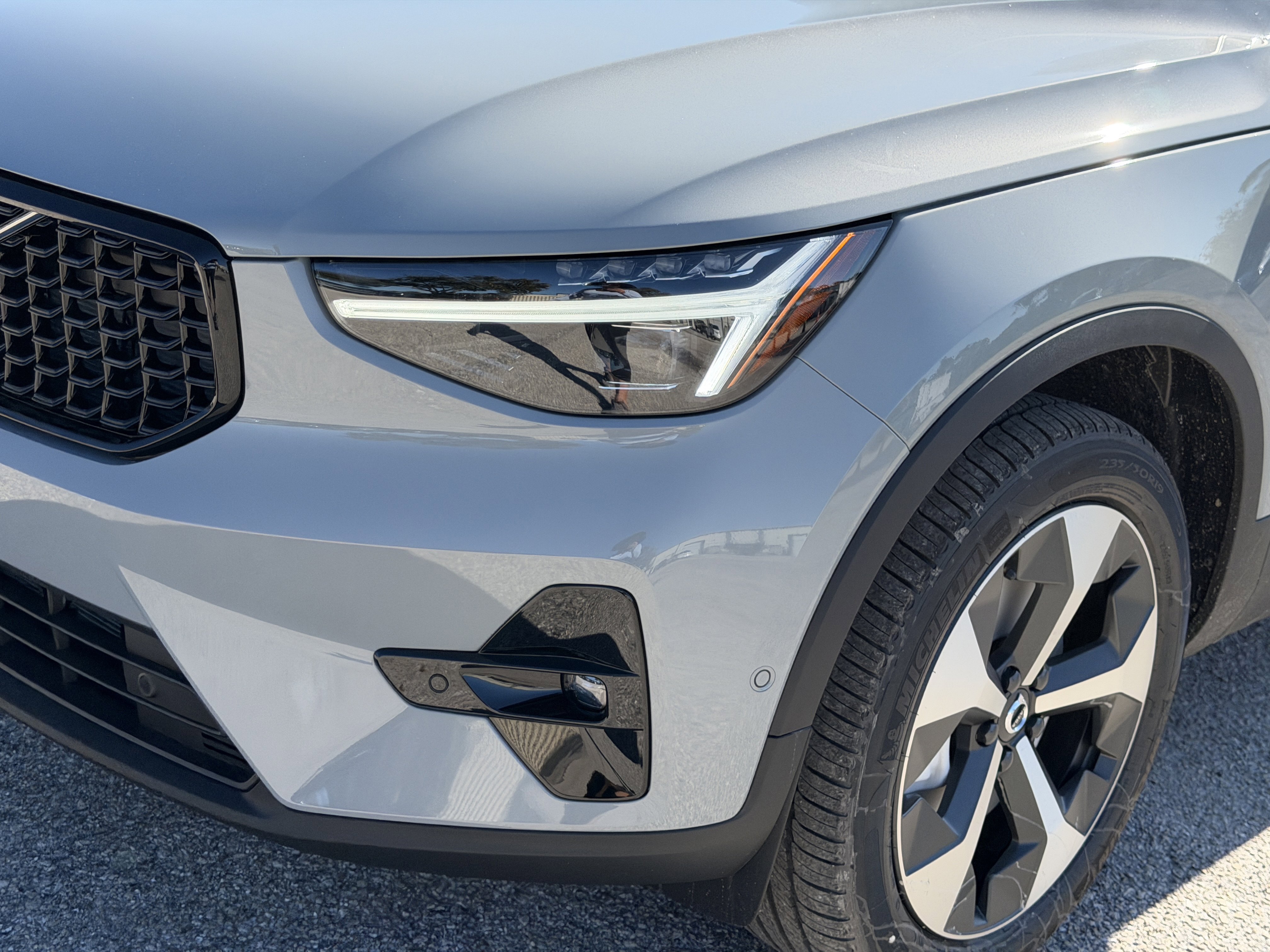 New 2026 Volvo XC40 B5 Plus w/ Climate Package image 8