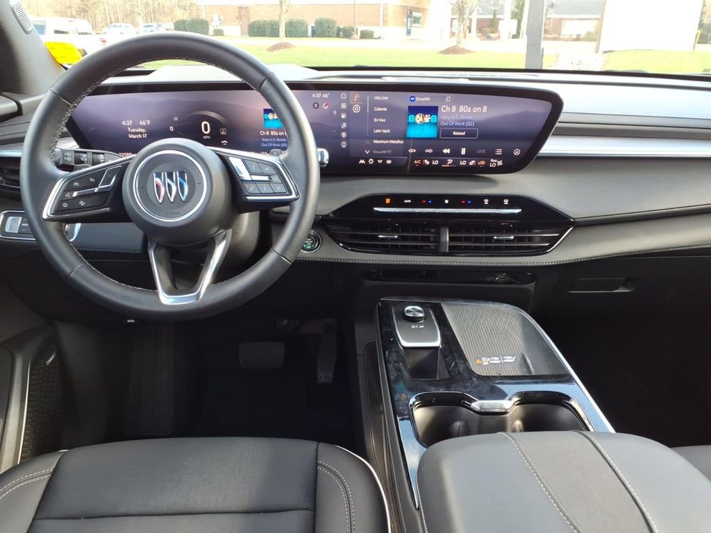 Used 2025 Buick Enclave Preferred image 10
