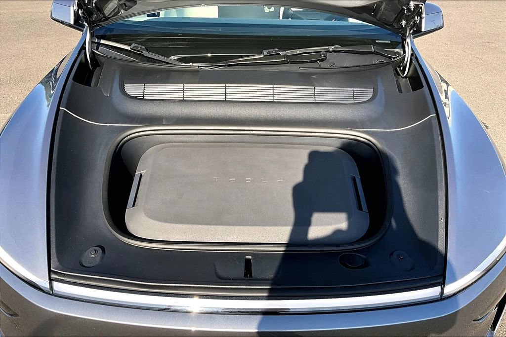 Used 2026 Tesla Model Y AWD image 10