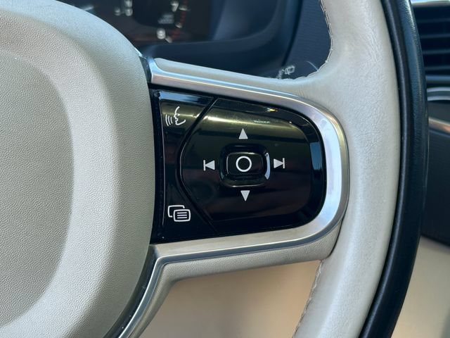 Used 2017 Volvo XC90 T6 Momentum w/ Vision Package AWD/4WD image 17