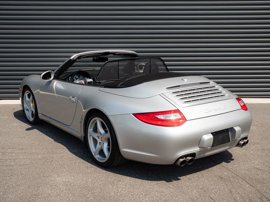 Used 2010 Porsche 911 Carrera S RWD image 3