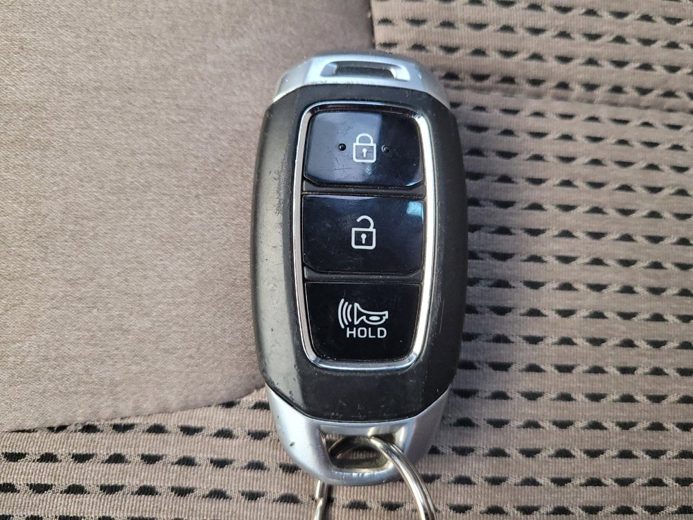 Used 2020 Hyundai Santa Fe SEL AWD/4WD image 32