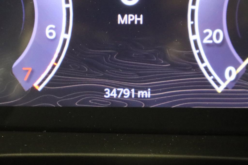 Used 2022 Jeep Grand Cherokee Overland w/ Luxury Tech Group IV image 39