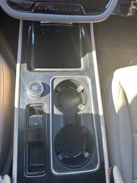 Used 2021 Lincoln Corsair AWD w/ Equipment Group 101A image 16