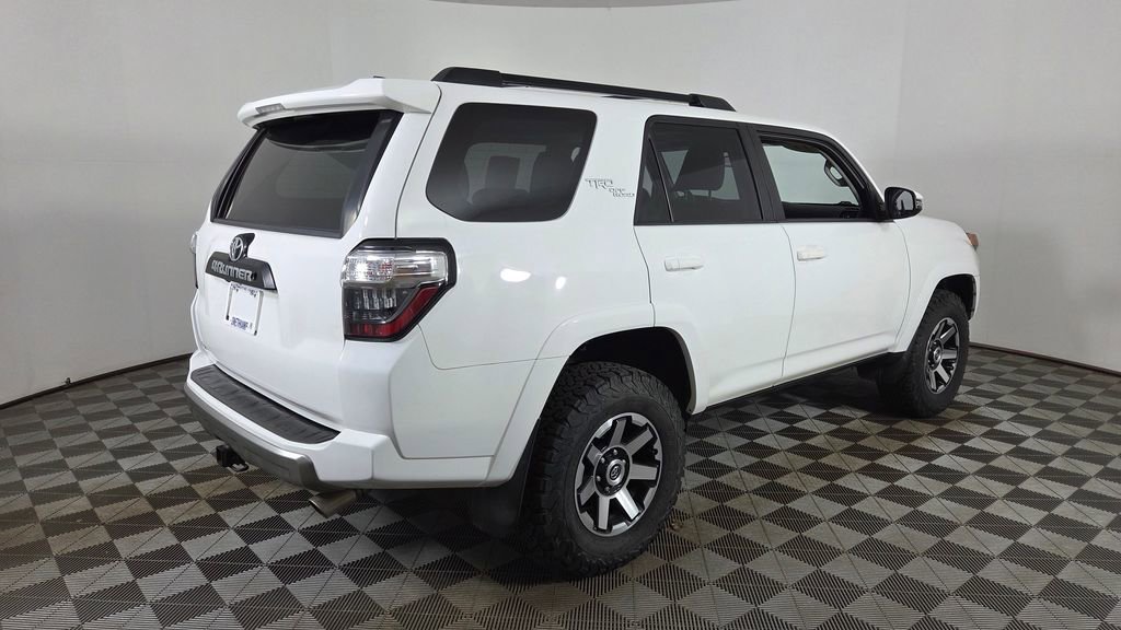 Used 2019 Toyota 4Runner TRD Off-Road Premium AWD/4WD image 9