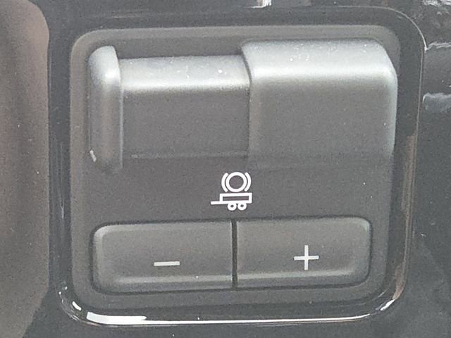 New 2025 GMC Sierra 1500 Elevation w/ Elevation Premium Package image 9