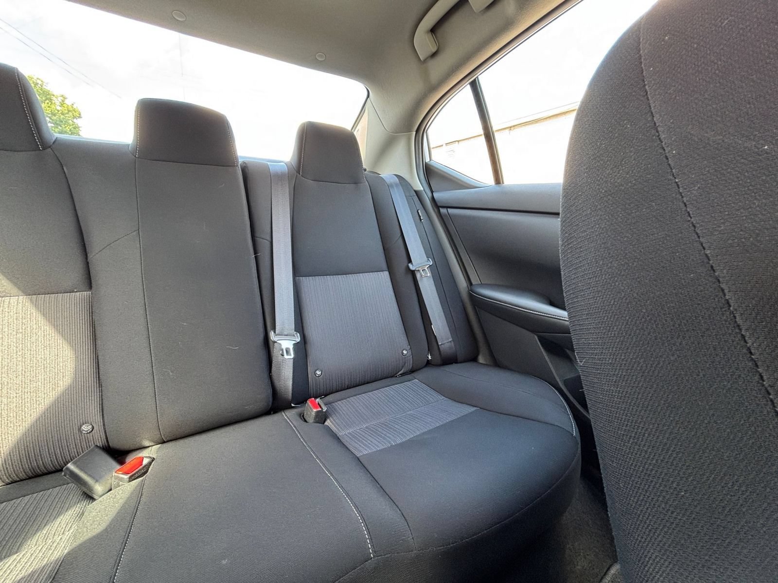 Used 2025 Nissan Sentra SV FWD image 30
