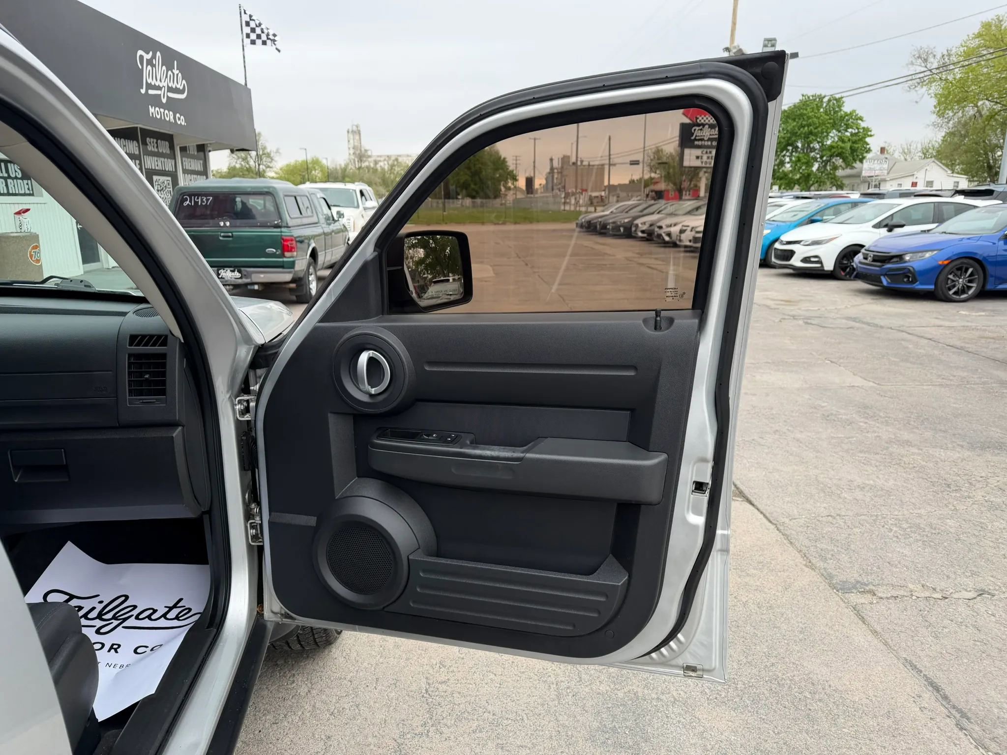 Used 2011 Dodge Nitro Heat w/ Popular Equipment Group AWD/4WD image 13