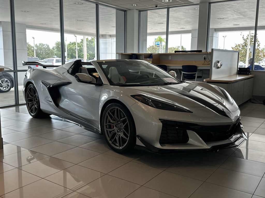 New 2027 Chevrolet Corvette Z06 RWD image 2