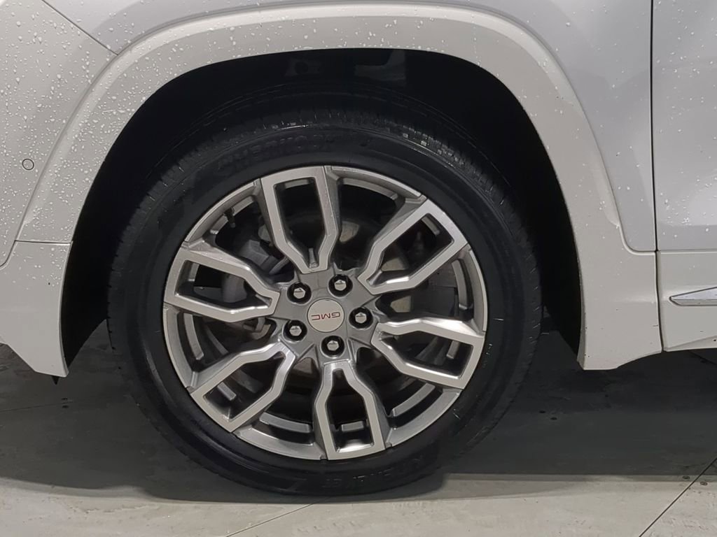 Used 2023 GMC Terrain Denali w/ Denali Premium Package AWD/4WD image 17