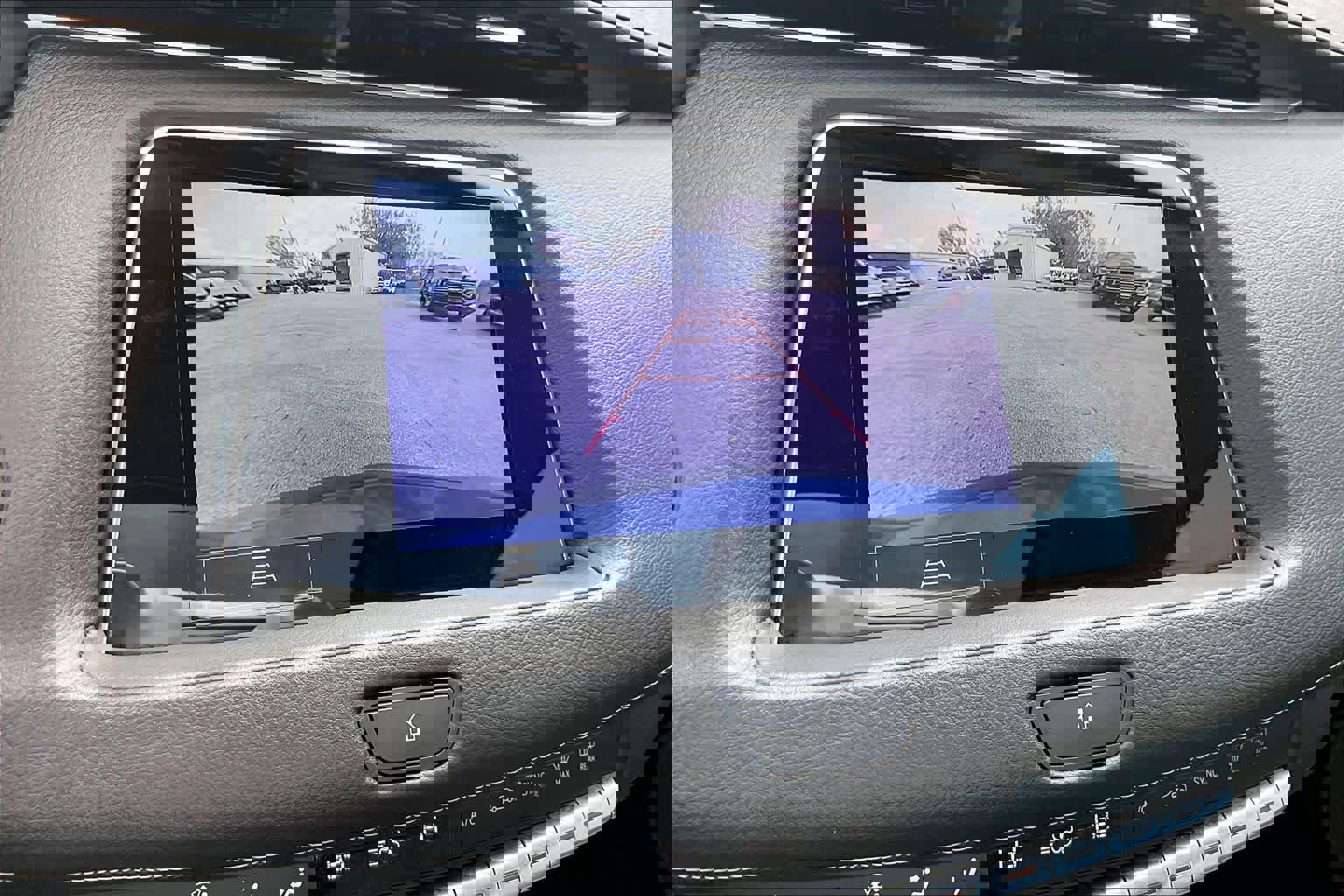 Used 2023 Cadillac XT4 Luxury w/ Cold Weather Package image 27