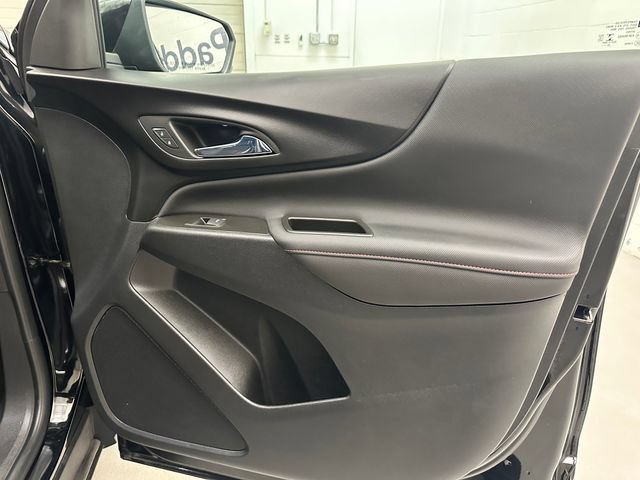 Used 2023 Chevrolet Equinox RS w/ LPO, Floor Liner Package FWD image 33