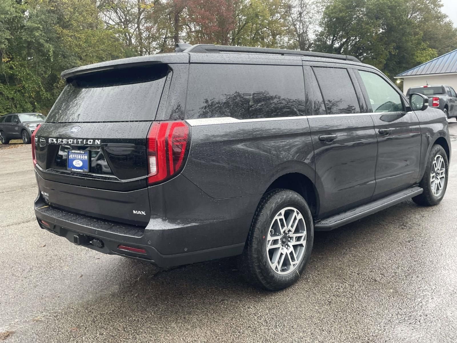 New 2025 Ford Expedition Max Active AWD/4WD image 5