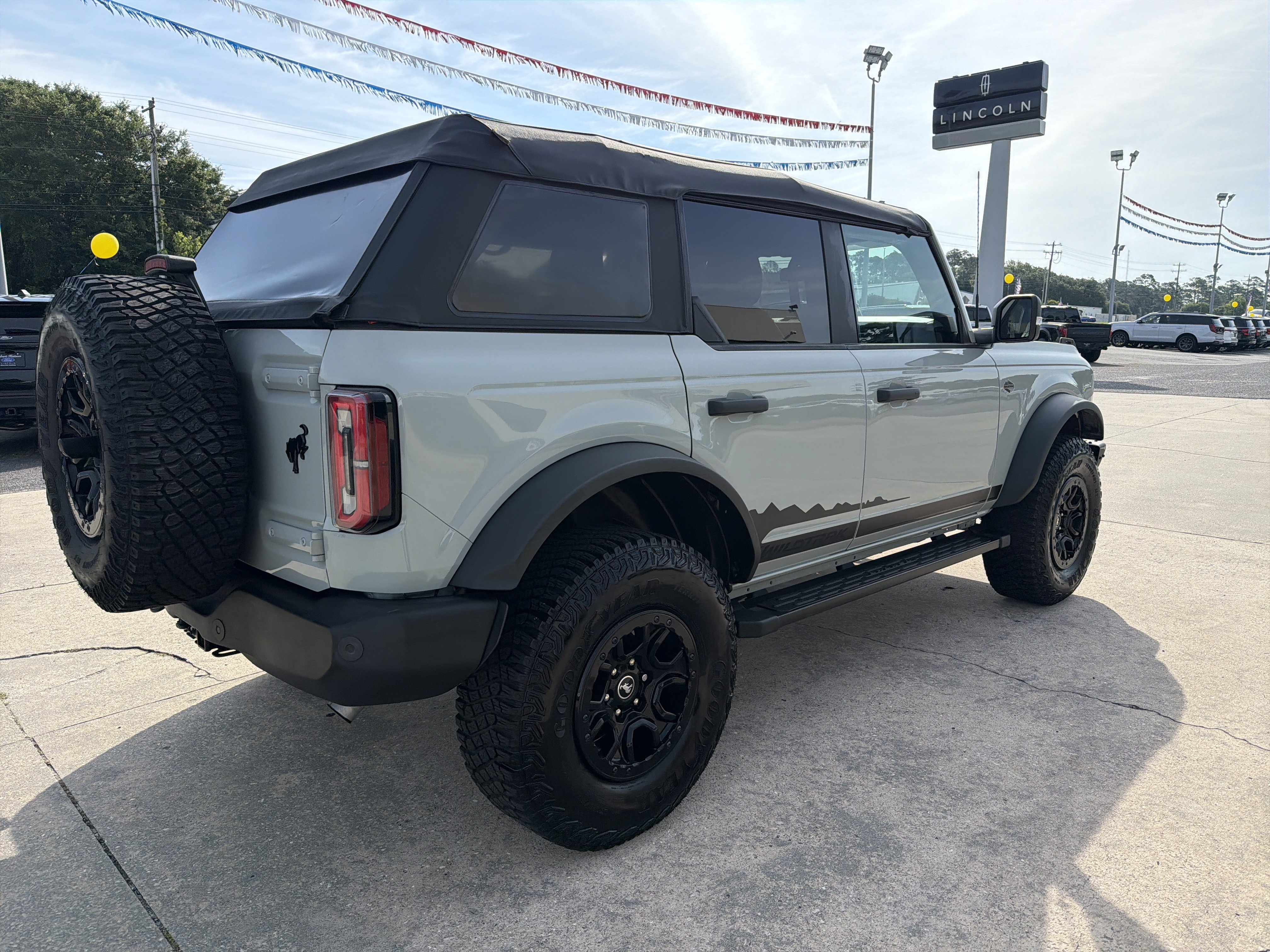 Used 2022 Ford Bronco Wildtrak AWD/4WD image 6