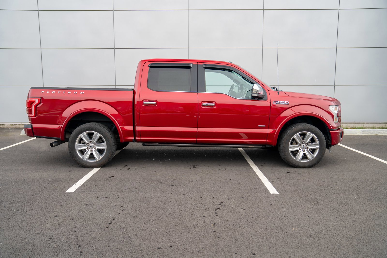 Used 2015 Ford F150 Platinum w/ Technology Package image 8