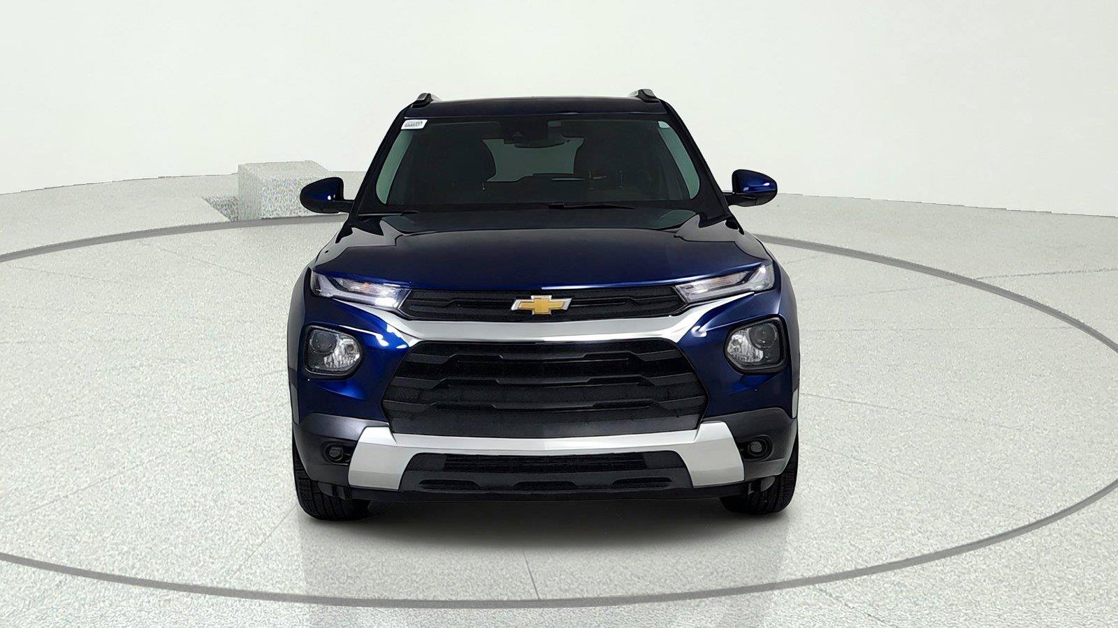 Used 2023 Chevrolet TrailBlazer LT FWD image 2