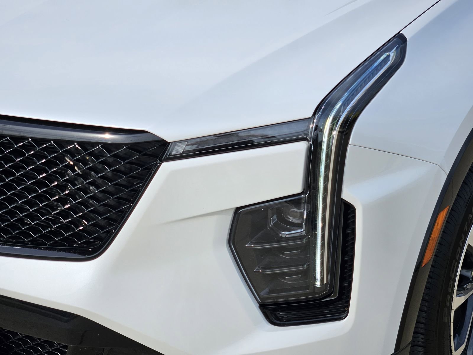 Certified 2025 Cadillac XT4 Sport w/ Cold Weather Package FWD image 10