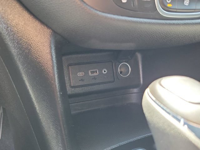 Used 2020 Chevrolet Equinox LT FWD image 27