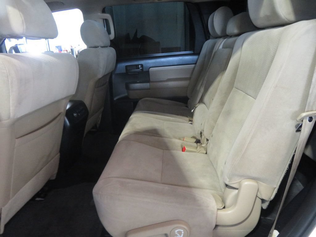 Used 2015 Toyota Sequoia SR5 AWD/4WD image 24