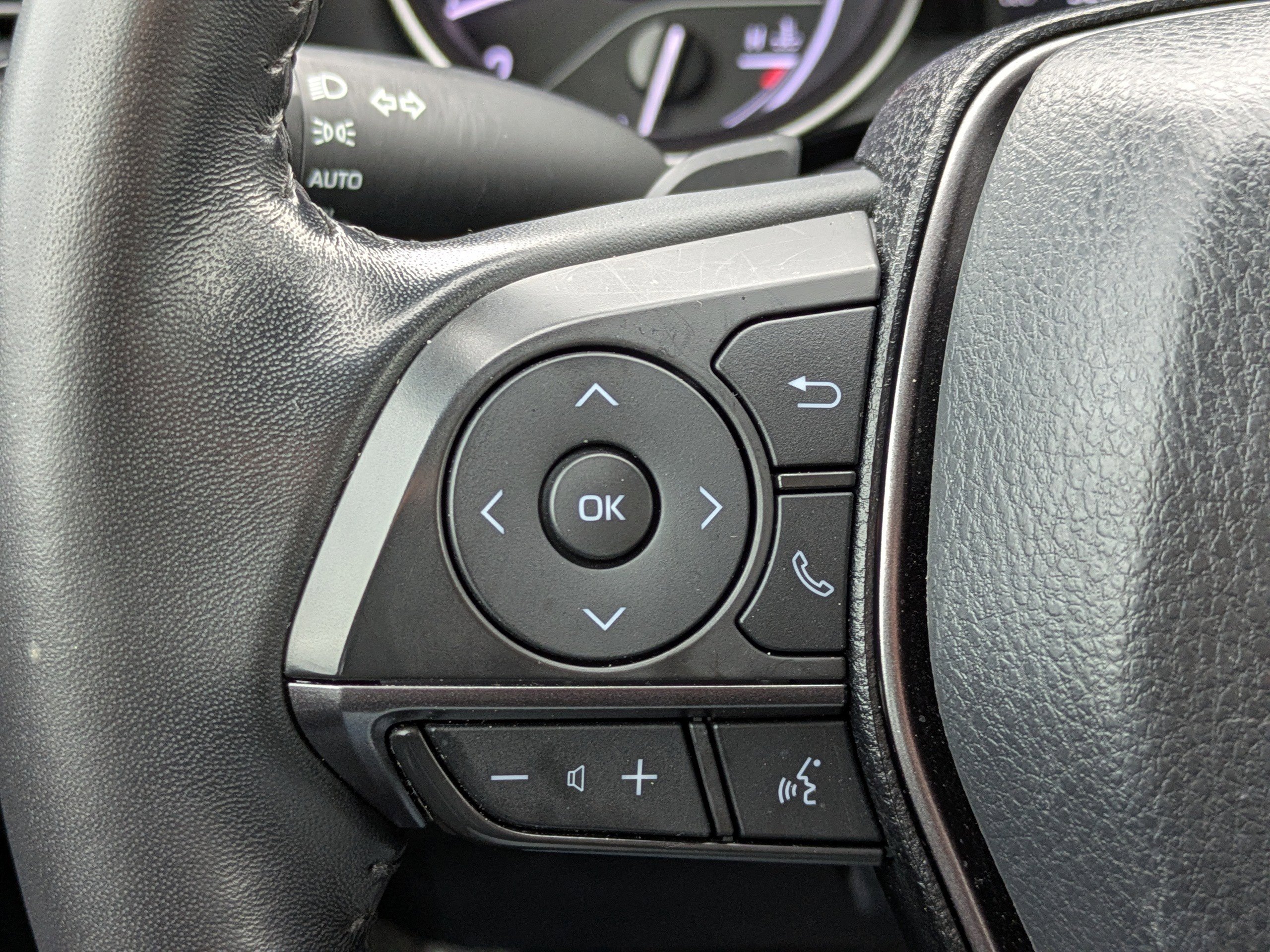 Used 2023 Toyota Camry SE image 30