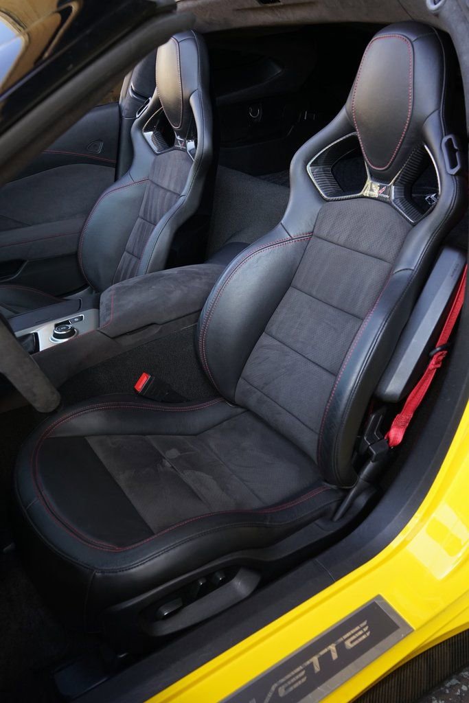 Used 2015 Chevrolet Corvette Z06 RWD image 15