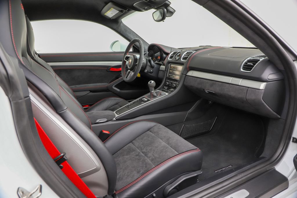 Used 2016 Porsche Cayman GT4 image 30
