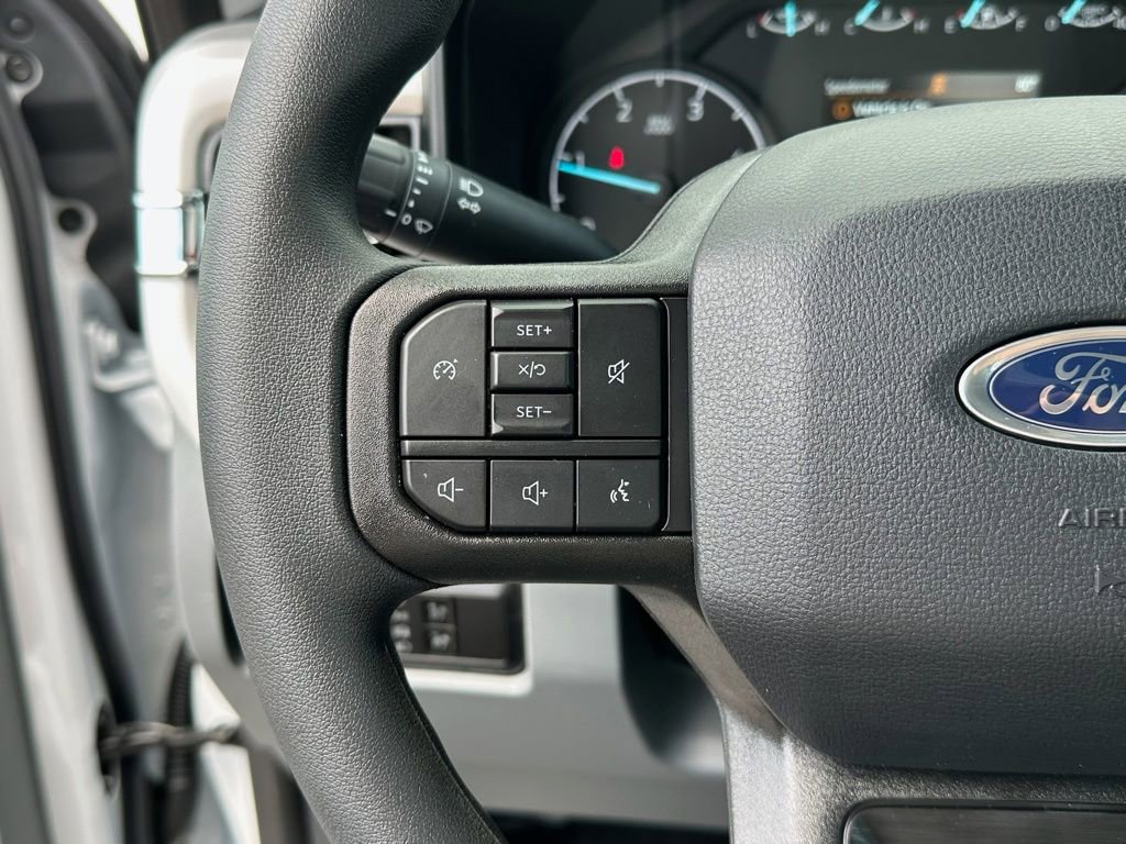 New 2026 Ford F450 XL w/ XL Driver Assist Package AWD/4WD image 9