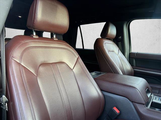 Used 2024 Ford Expedition Limited image 28
