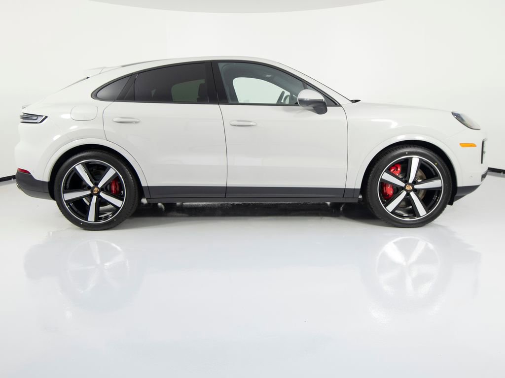 New 2026 Porsche Cayenne S image 11