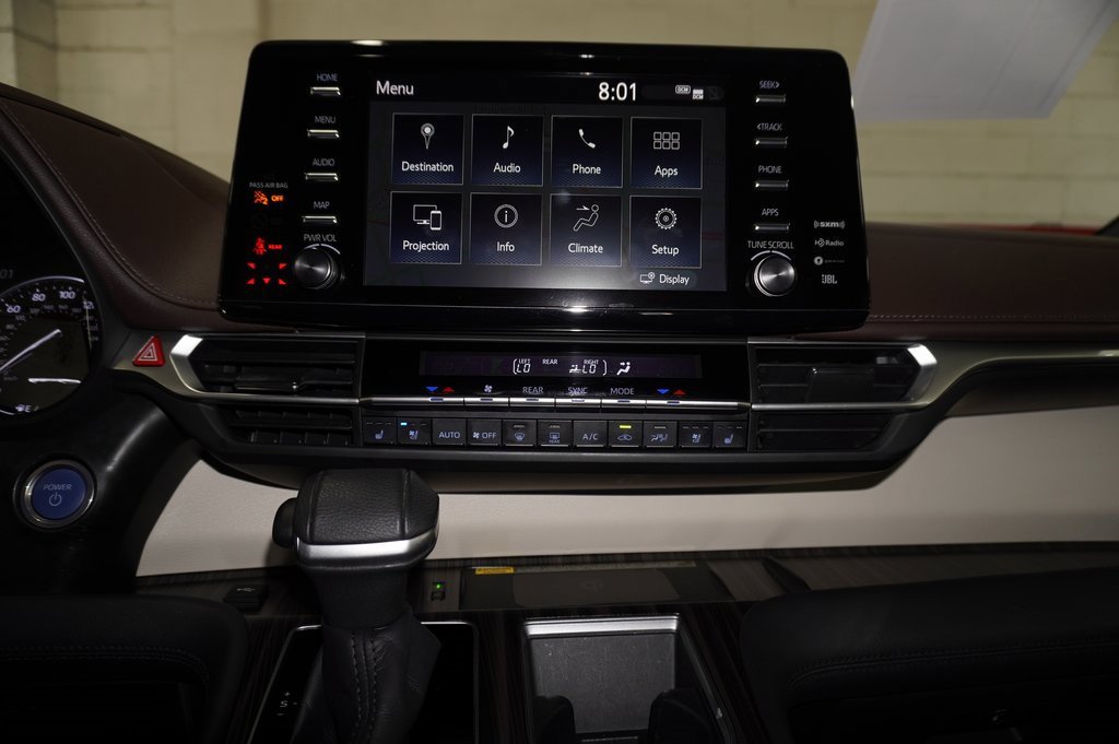 Used 2021 Toyota Sienna Platinum image 19