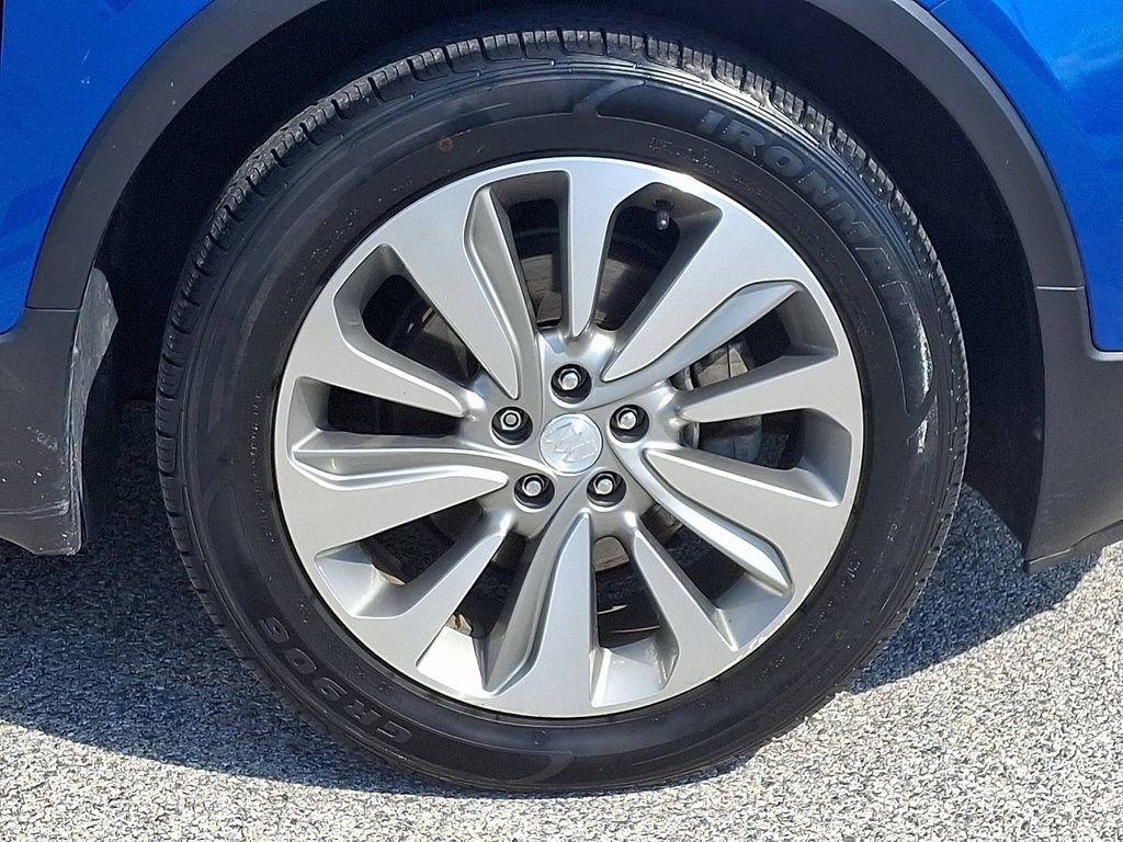 Used 2017 Buick Encore Premium image 11