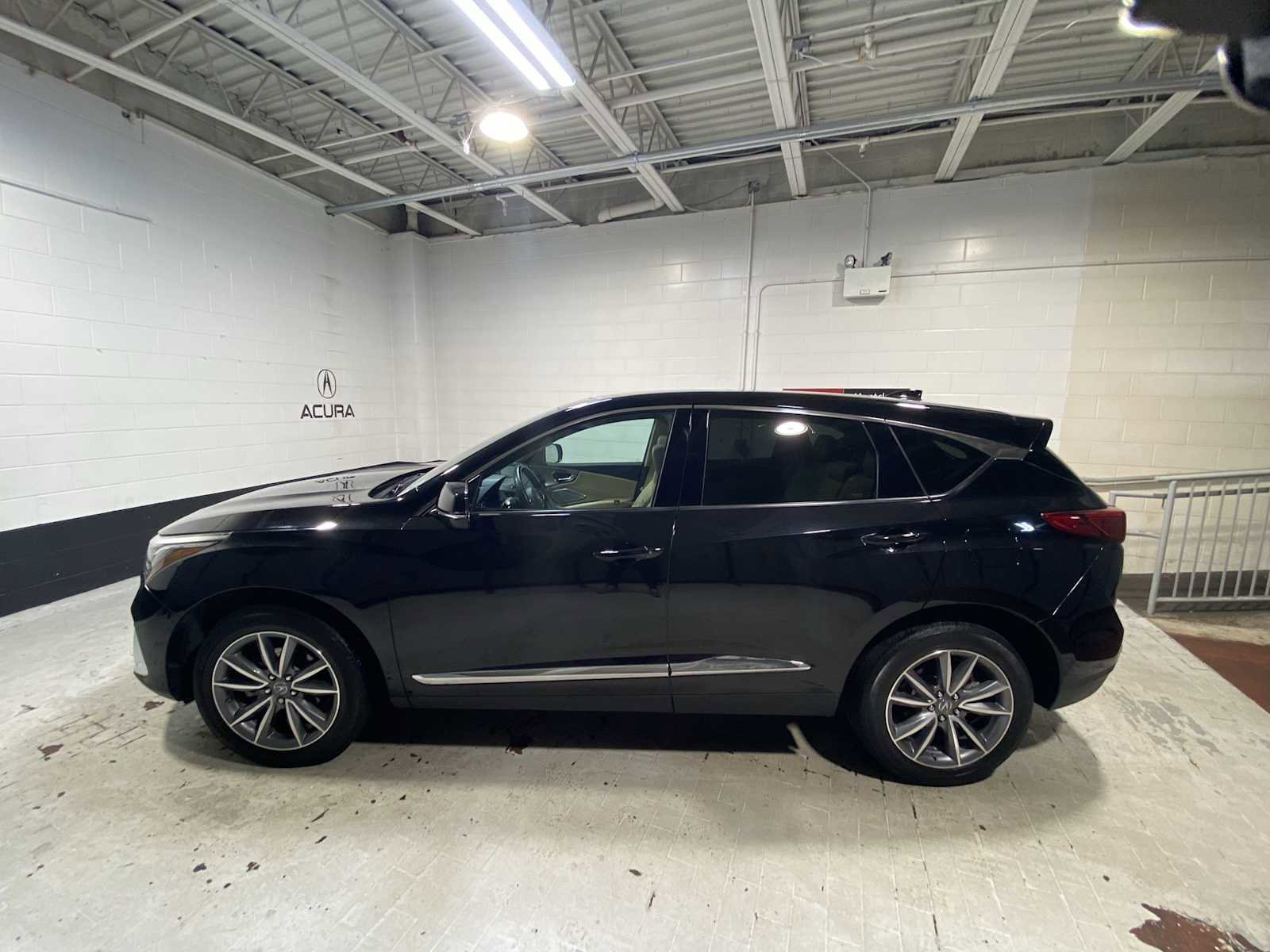 Used 2019 Acura RDX AWD w/ Technology Package image 3