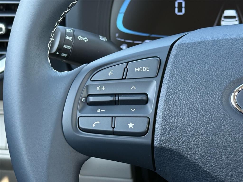 Used 2026 Hyundai Venue SEL FWD image 18