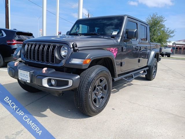 Used 2024 Jeep Gladiator Sport image 3