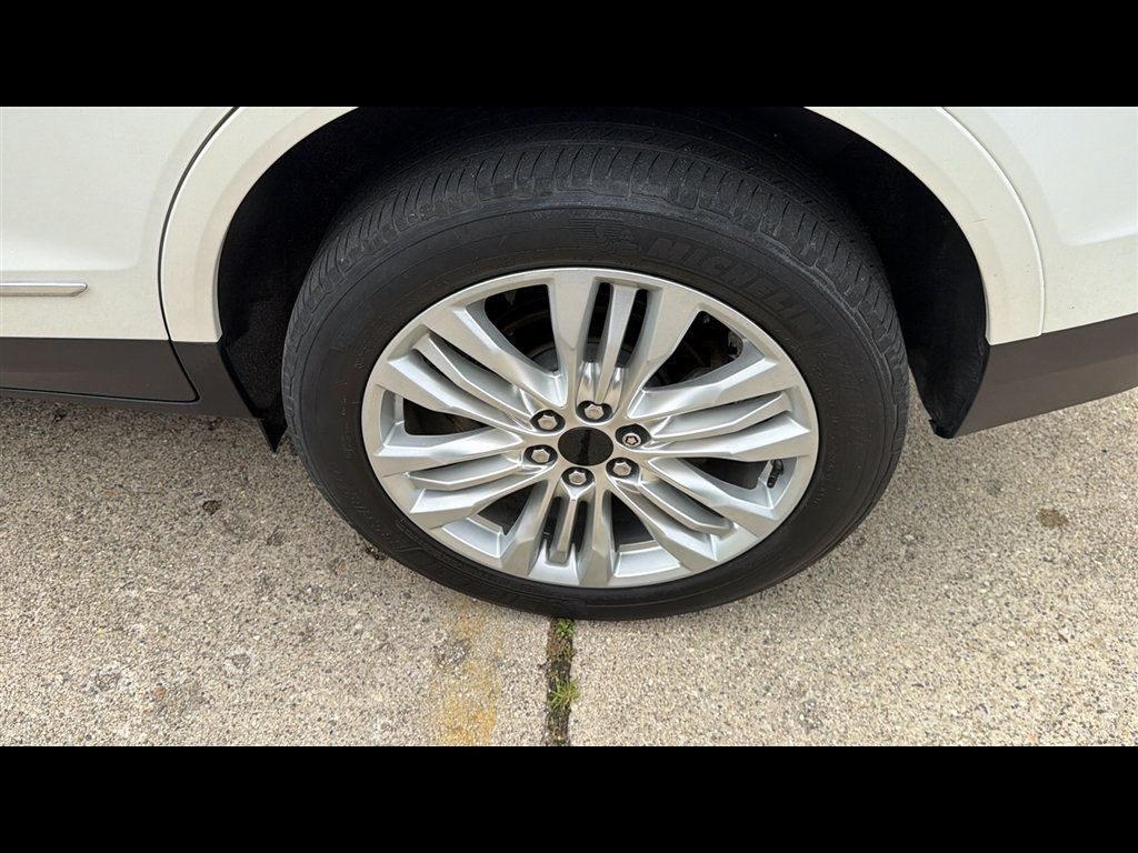 Used 2019 Cadillac XT5 Premium Luxury AWD/4WD image 25