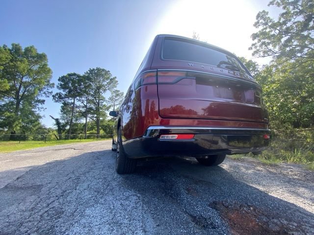 Used 2024 Jeep Wagoneer L Series II w/ Flexible Seating Group RWD image 7