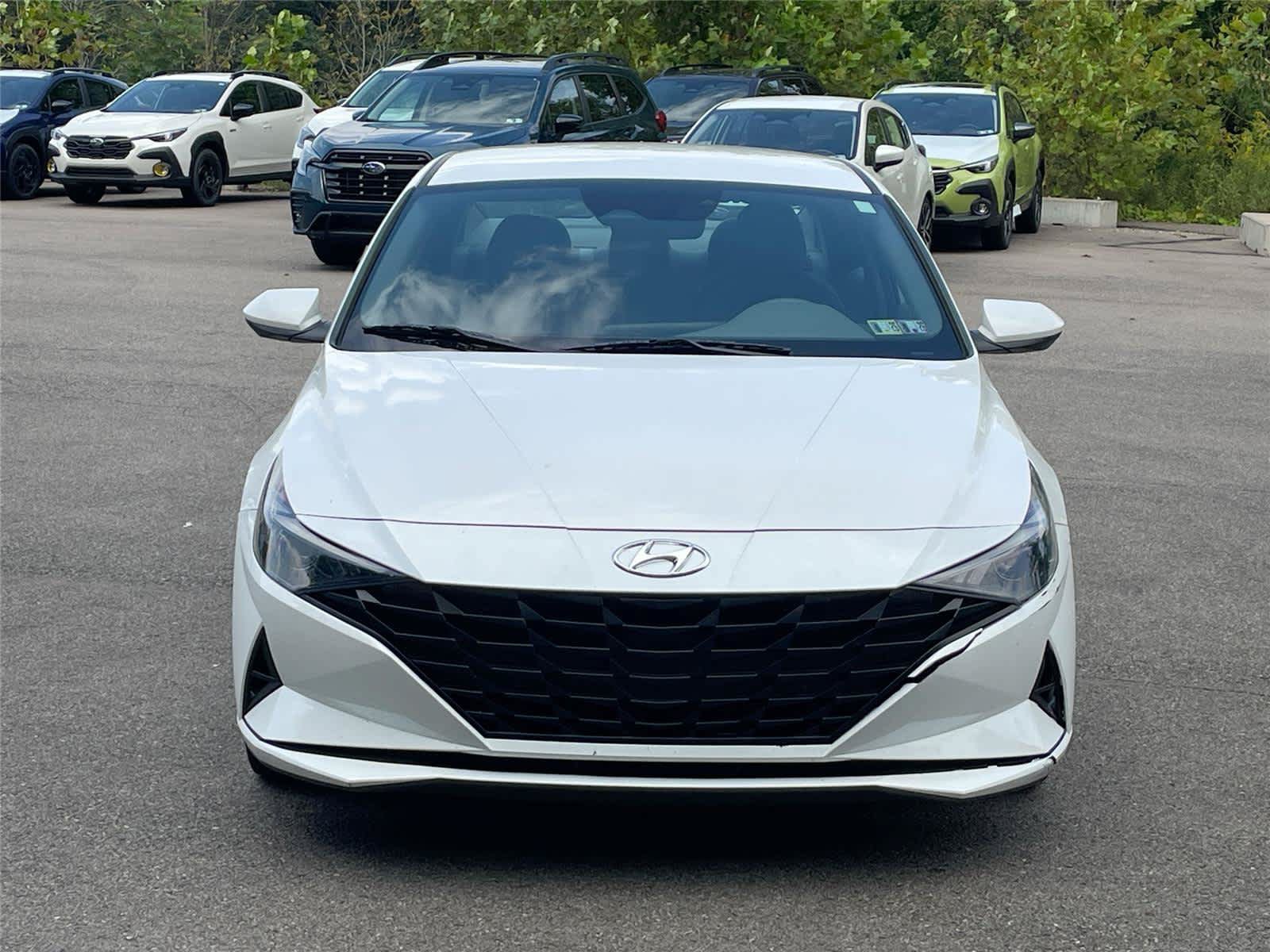 Used 2022 Hyundai Elantra SEL FWD image 5