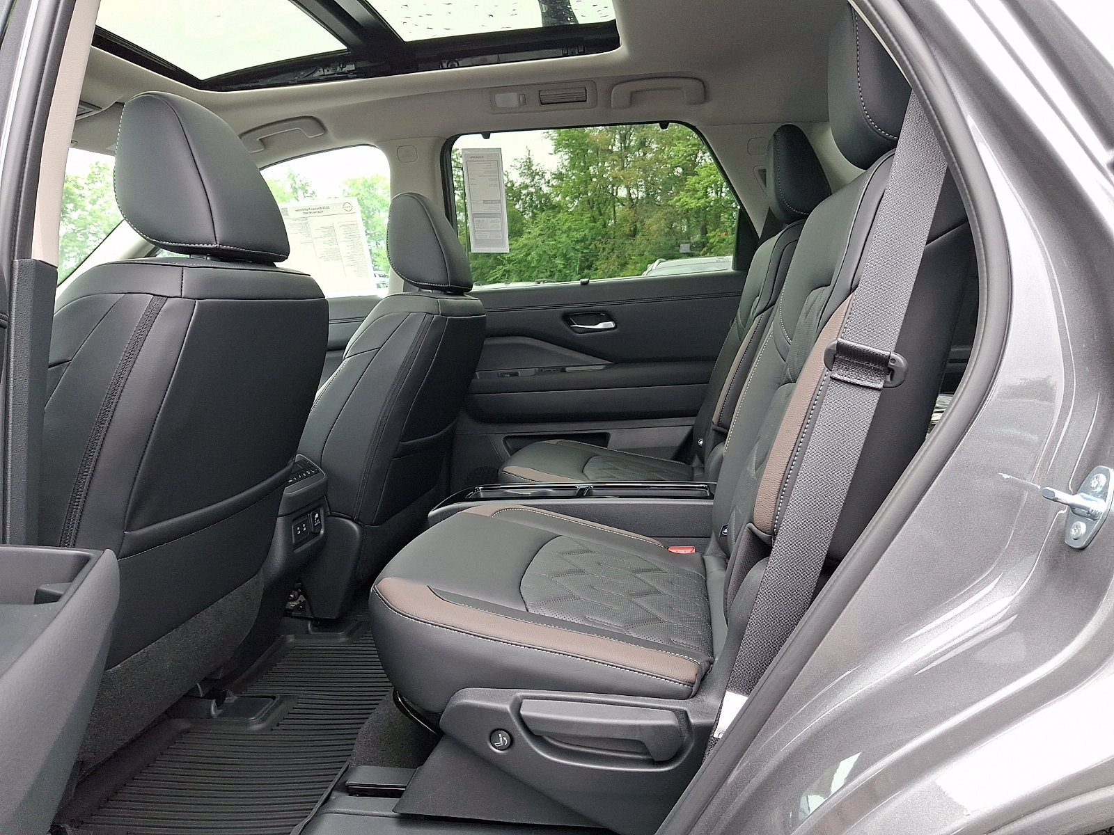 New 2026 Nissan Pathfinder Platinum AWD/4WD image 6