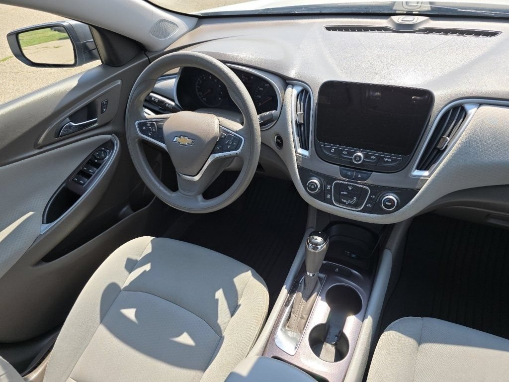 Used 2020 Chevrolet Malibu LS w/ LPO, Convenience Package 2 FWD image 22