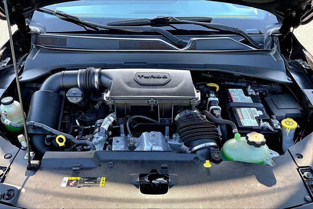 Used 2024 Jeep Compass Trailhawk AWD/4WD image 9