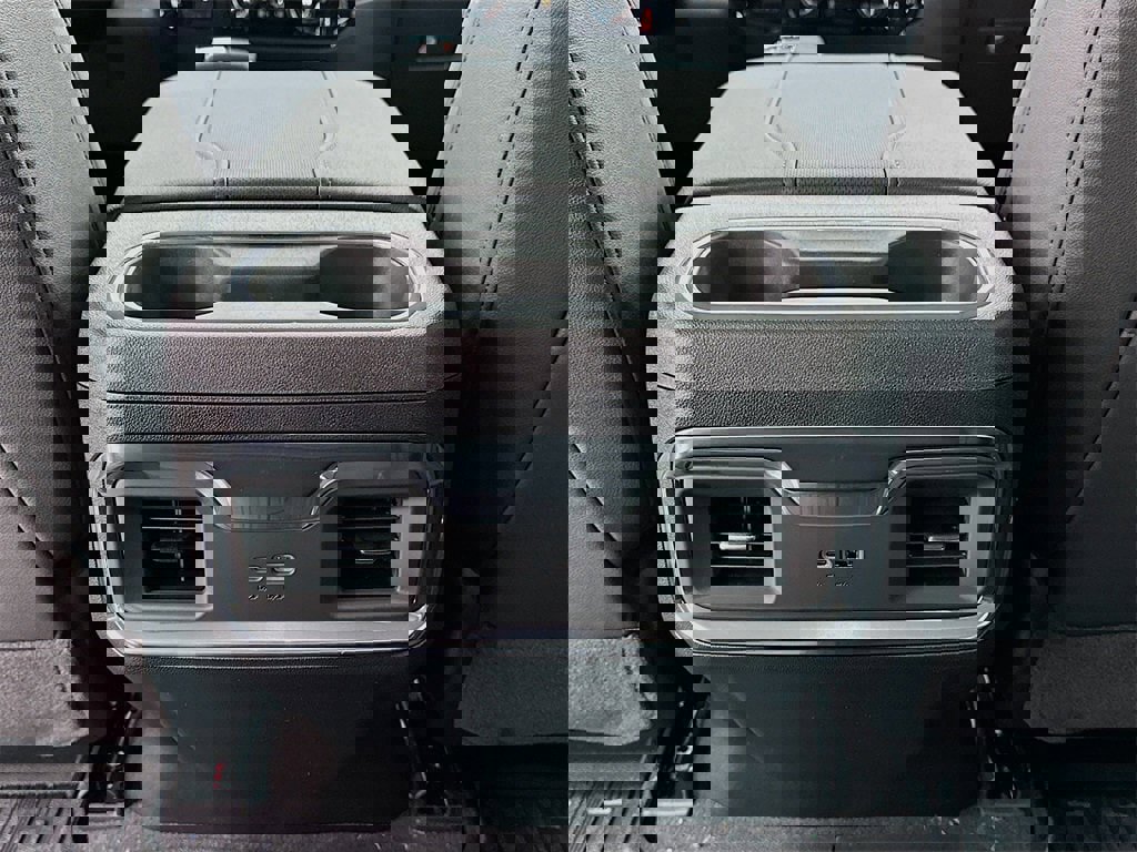 New 2026 GMC Sierra 1500 SLT image 26