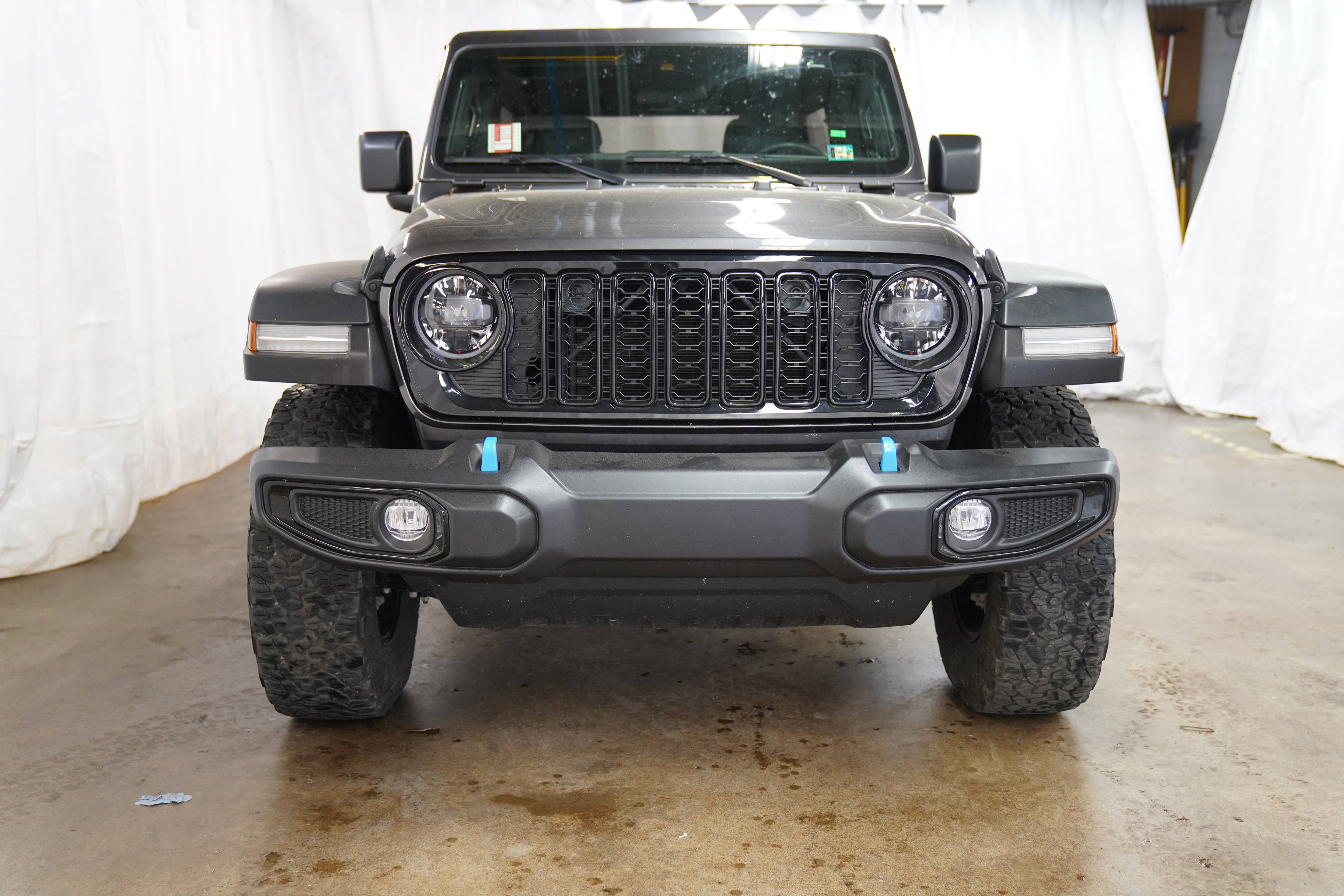 Used 2024 Jeep Wrangler Unlimited AWD/4WD image 11