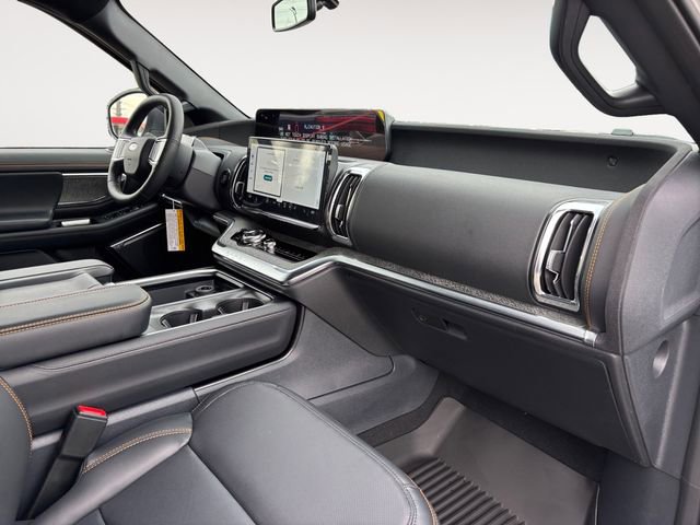 New 2026 Ford Expedition Tremor image 10