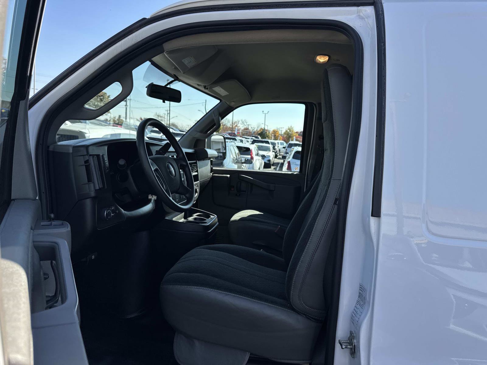 Used 2023 GMC Savana 2500 w/ Driver Convenience Package image 19