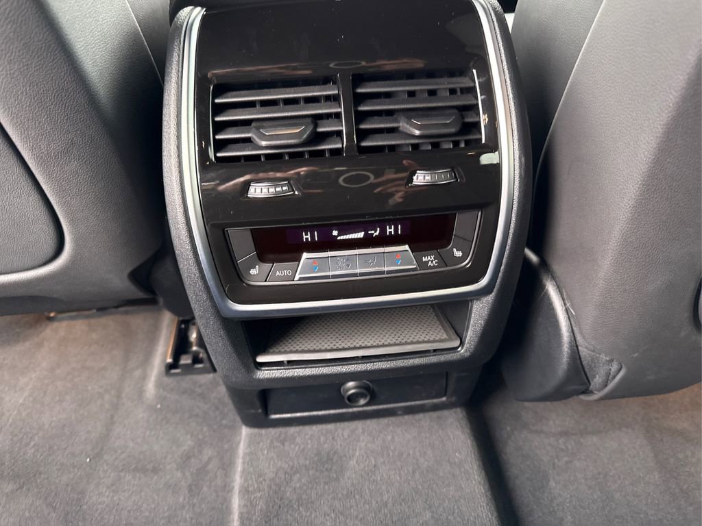 Used 2022 BMW X5 xDrive40i w/ Climate Comfort Package image 36