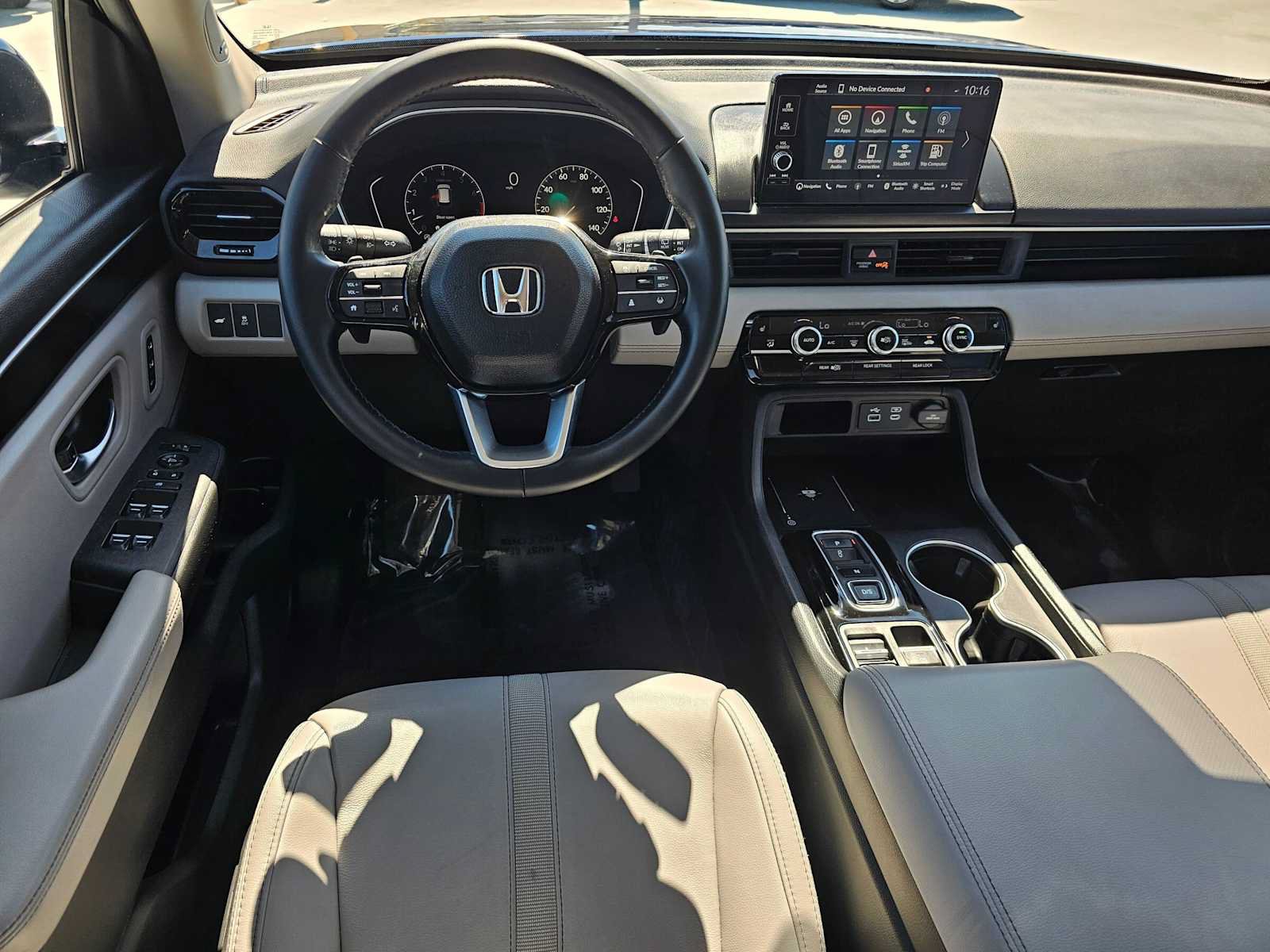 Used 2025 Honda Pilot Touring image 20