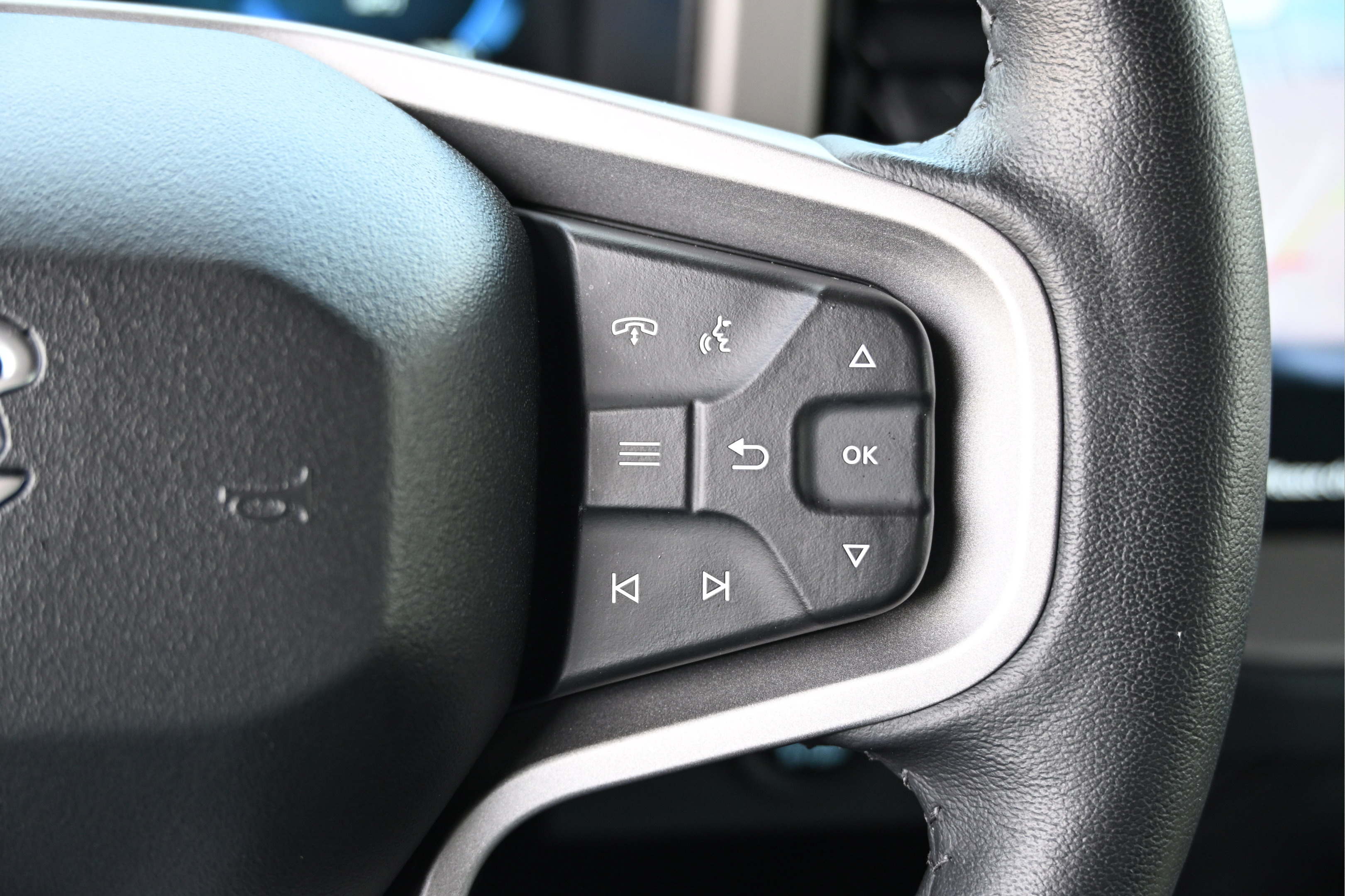 Used 2025 Ford Bronco Outer Banks AWD/4WD image 35