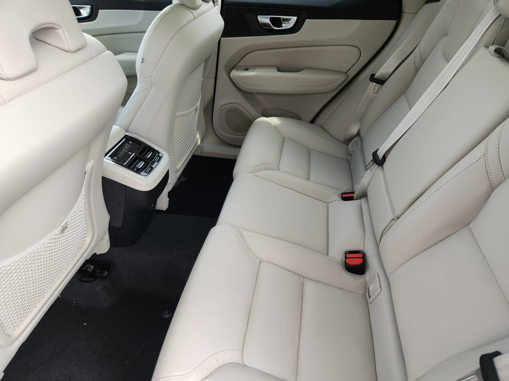 New 2026 Volvo XC60 B5 Ultra w/ Protection Package Premier image 19