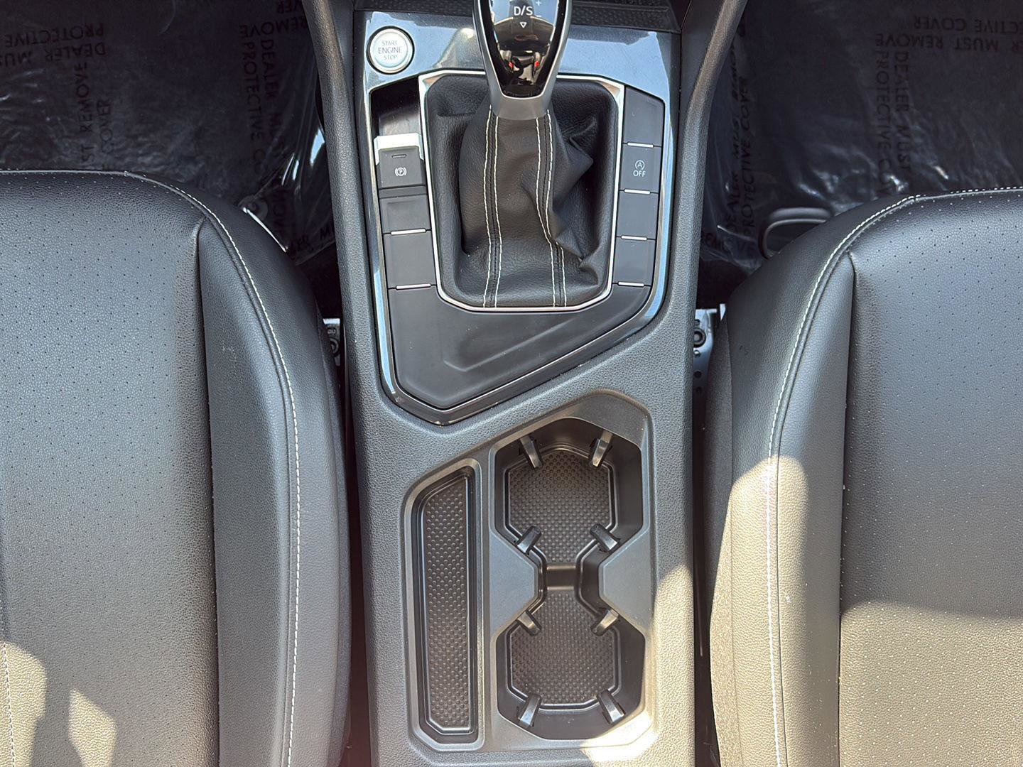 Used 2023 Volkswagen Tiguan SE image 18