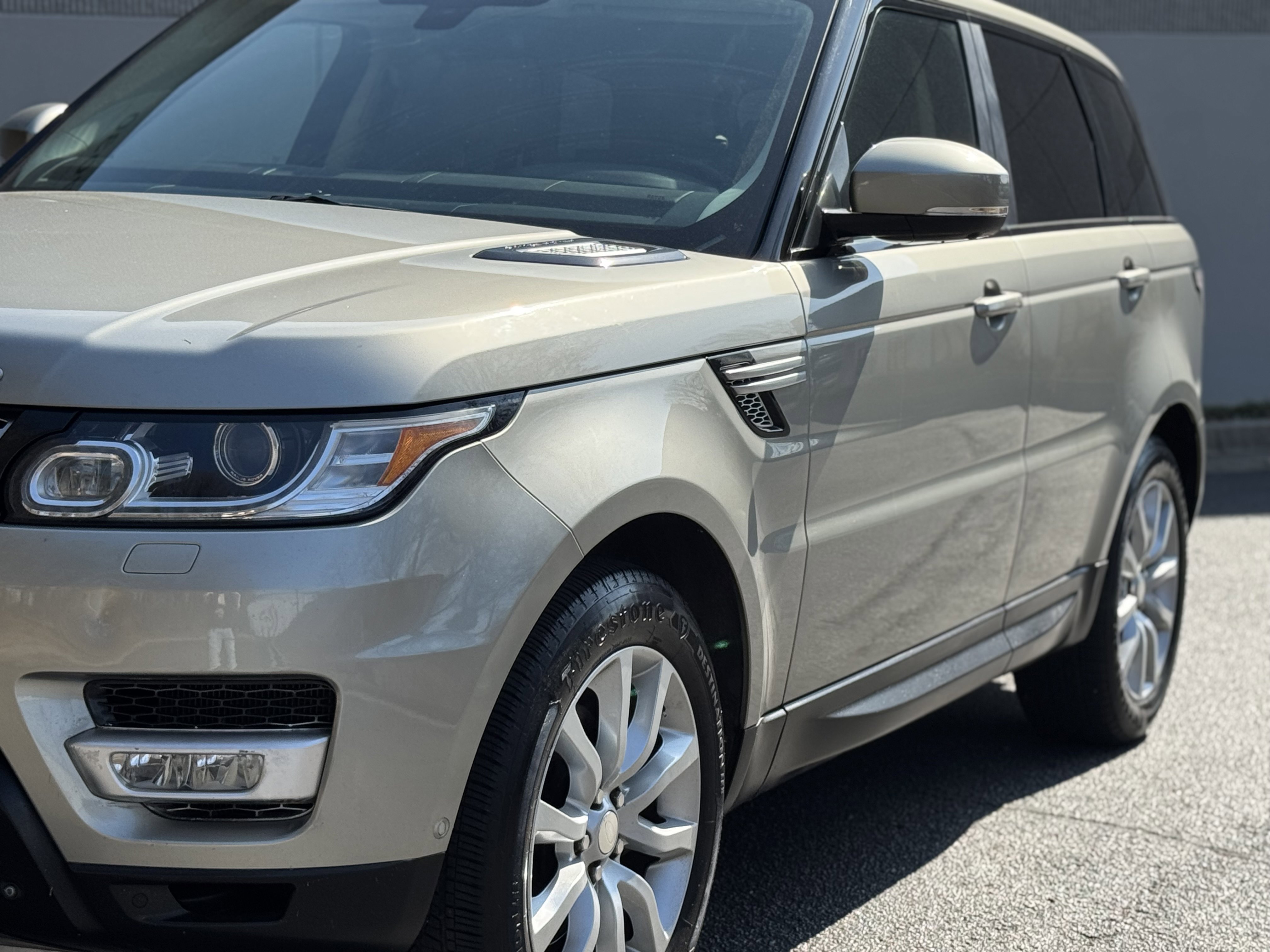 Used 2014 Land Rover Range Rover Sport HSE image 4